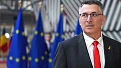 Israels Außenminister Gideon Sa'ar trifft zu einem EU-Israel-Treffen im Gebäude des Europäischen Rates in Brüssel ein, Montag, 24. Februar 2025. 