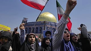 مسيرة في طهران استنكارًا للهجمات الإسرائيلية