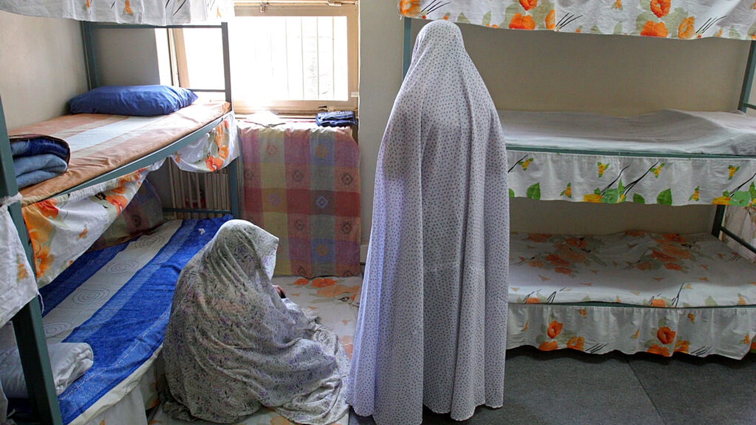 Iranische Gefangene in ihrer Zelle im Evin-Gefängnis in Teheran, Iran, Dienstag, 13. Juni 2006.