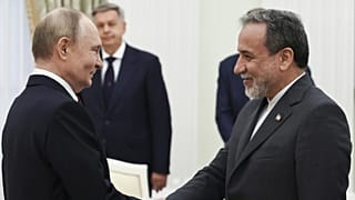 Puytin orosz elnök fogadja Aragcsi iráni külügyminisztert a Kremlben