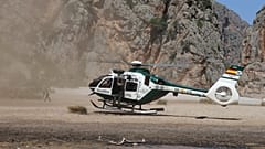 La Guardia Civil en unas maniobras recientes en Sa Calobra, Mallorca, el 23 de junio de 2025, donde la presidenta Prohens ha declarado sobre los fallecidos.