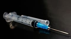 Επιθέσεις με σύριγγες κατά τη διάρκεια μουσικού φεστιβάλ δρόμου στη Γαλλία άφησαν 145 μαχαιριές 