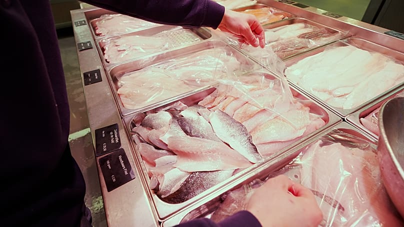 Οι ετικέτες των ψαριών δεν παρέχουν όλες τις λεπτομέρειες που χρειάζονται οι καταναλωτές σχετικά με την προέλευση, τη μέθοδο αλίευσης ή την κατάσταση του είδους.