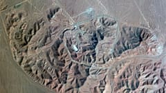 Dieses Satellitenbild von Planet Labs PBC zeigt die unterirdische iranische Atomanreicherungsanlage in Fordo am 19. März 2025