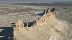 Kasachischer Grand Canyon und heilige Höhlen – die raue Schönheit von Mangghystau