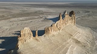 Kasachischer Grand Canyon und heilige Höhlen – die raue Schönheit von Mangghystau