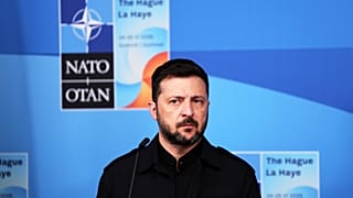 Ukrayna Devlet Başkanı Volodymyr Zelenskyy, Lahey'deki NATO zirvesi çerçevesinde NATO Genel Sekreteri Mark Rutte ile yapacağı ikili görüşme öncesinde, 24 Haziran, 2025