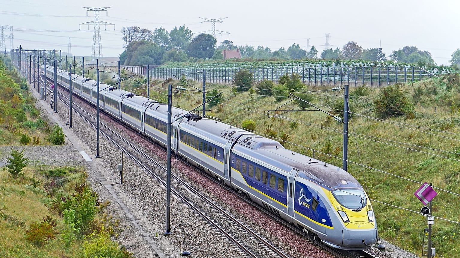 Eurostar seferlerinde ciddi gecikmeler ve son dakika iptalleri yaşanıyor. 
