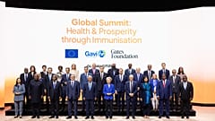 Auch die Europäische Kommission bekräftigte ihre Unterstützung mit einer Zusage von 360 Mio. €, womit sich die Gesamtzusage für das "Team Europa" auf mehr als 2 Mrd. € erhöht.