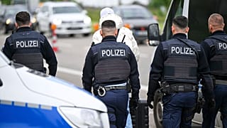 Ataque con cuchillo en Wangen: El presunto autor fue abatido por la policía, (imagen simbólica)