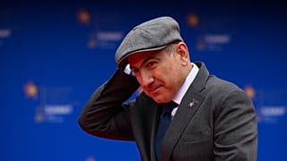 El primer ministro armenio, Nikol Pashinyan, llega a la cumbre de la Comunidad Política Europea en Tirana, 16 de mayo de 2025.