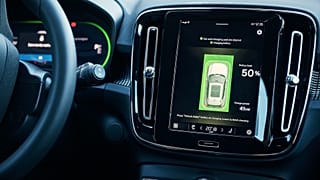 Un coche eléctrico de la marca Volvo