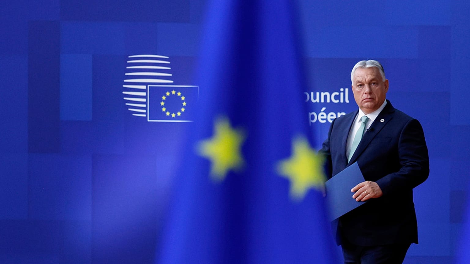 Primeiro-ministro húngaro, Viktor Orban, chega a uma cimeira da UE no edifício do Conselho Europeu em Bruxelas, quinta-feira, 26 de junho de 2025.