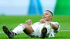 كيليان مبابي لاعب ريال مدريد أثناء مباراة في الدوري الإسباني لكرة القدم ضد ريال سوسيداد في ملعب سانتياغو برنابيو في مدريد، السبت 24 مايو 2025.  