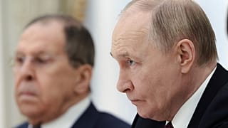 Il Presidente russo Vladimir Putin e il Ministro degli Esteri russo Sergei Lavrov, Russia, lunedì 23 giugno 2025.