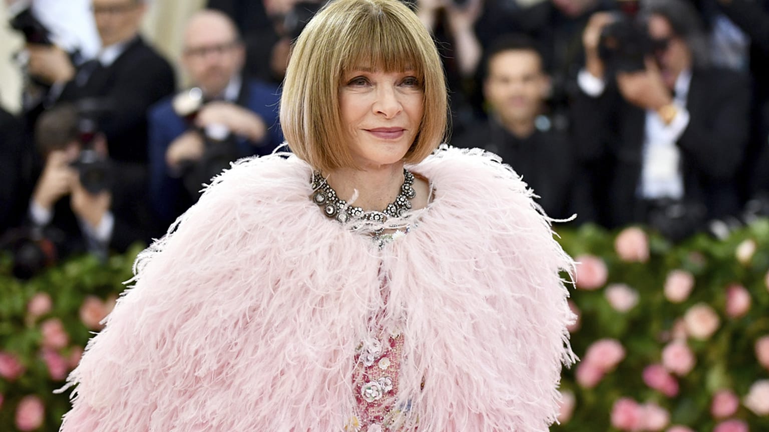 Anna Wintour - ritka, hogy napszemüveg nélkül engedi fotózni magát 