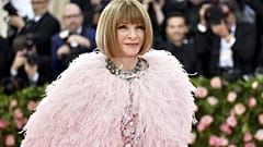 Anna Wintour - ritka, hogy napszemüveg nélkül engedi fotózni magát 