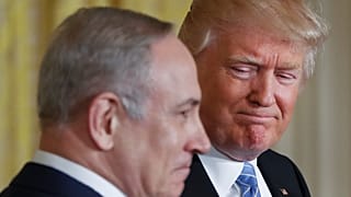 O Presidente Donald Trump e o Primeiro-Ministro israelita Benjamin Netanyahu em Washington, quarta-feira, 15 de fevereiro de 2017.