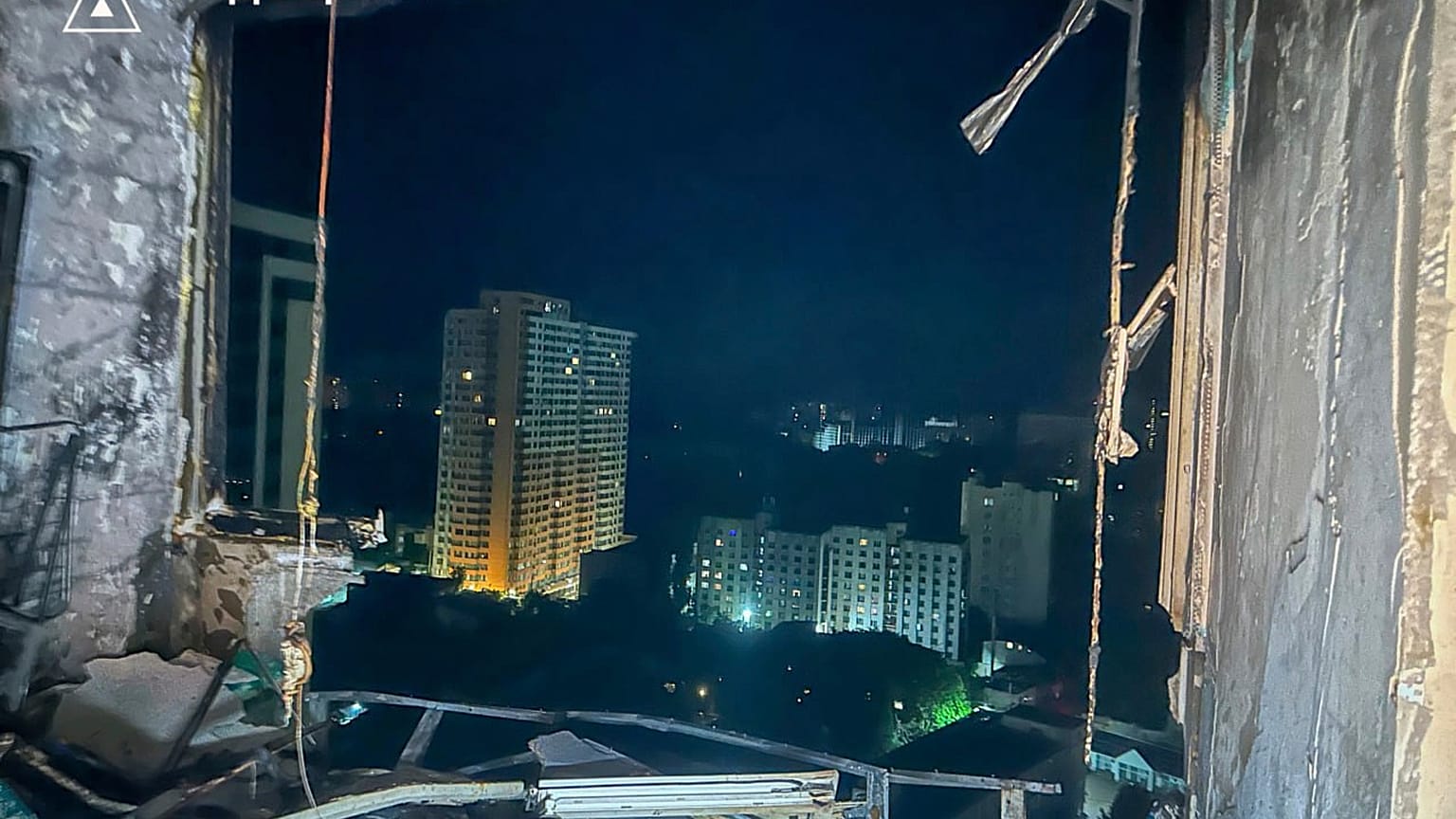 Un'inaugurazione in Ucraina dopo gli attacchi missilistici e dei droni russi