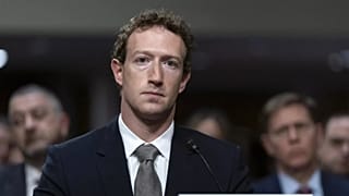 Mark Zuckerberg, ABD Kongresi'nde düzenlenen çocuk güvenliği oturumunda ifade veriyor.