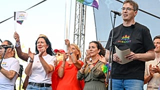 Karácsony Gergely főpolgármester beszédet mond a június 28-ai Budapest Pride-on