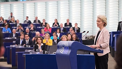 Ursula von der Leyen speaking at the European Parliament (27/11/2024)