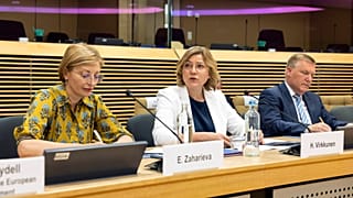 Komisyon Üyeleri Ekaterina Zaharieva, Henna Virkkunen, Michael McGrath