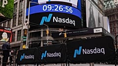 Merkezi New York'ta 151 West 42nd Street'te bulunan Nasdaq, dünyanın ilk elektronik borsasıdır.