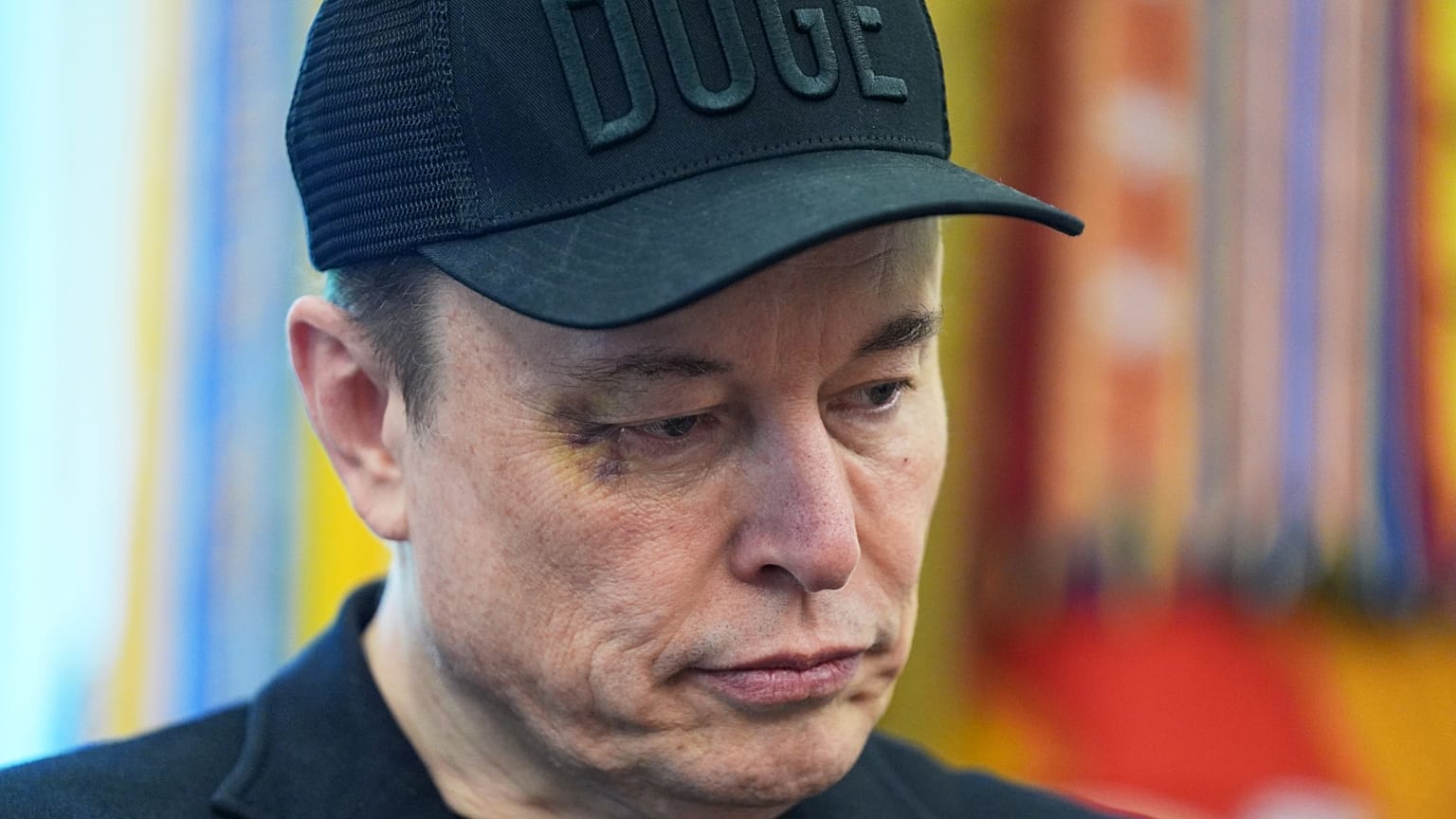 Elon Musk asiste a una rueda de prensa con el presidente Donald Trump en el Despacho Oval de la Casa Blanca, el viernes 30 de mayo de 2025, en Washington