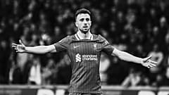 Diogo Jota, del Liverpool, hace un gesto durante el partido de la Premier League inglesa entre el Wolverhampton Wanderers y el Liverpool el sábado 28 de septiembre de 2024.
