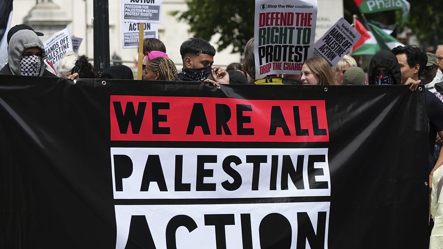 A Palestine Action melletti tüntetés Londonban