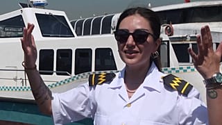 بوسه ازگی 