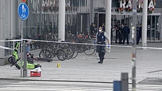 In Finnland hat ein Mann mehrere Menschen niedergestochen. Der mutmaßliche Täter wurde festgenommen.