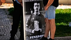 Les corps de Diogo Jota et d'André Silva sont applaudis à Gondomar 