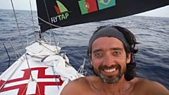 Velejador a solo regressa ao oceano para os 250 anos da independência dos EUA