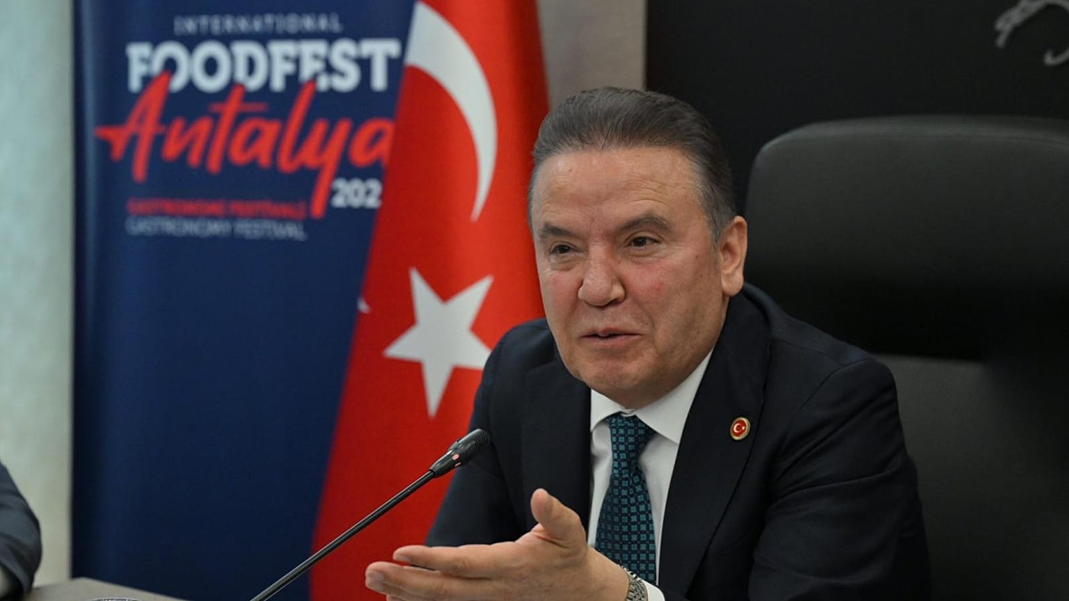 Muhittin Böcek