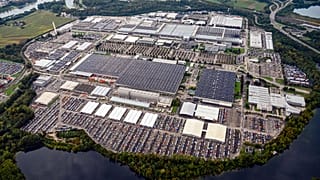 Daimler will rund 5.000 Stellen in Deutschland abbauen, hat der Nutzfahrzeughersteller auf einem Kapitalmarkttag bekanntgegeben. 