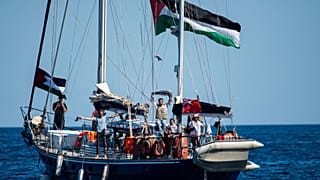 El Madleen, visto desde el puerto de Catania, en la isla de Sicilia, el pasado 1 de junio de 2025.