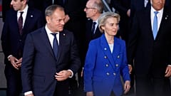 Polski premier Donald Tusk i przewodnicząca KE Ursula von der Leyen na szczycie UE w Brukseli, 19 grudnia 2024