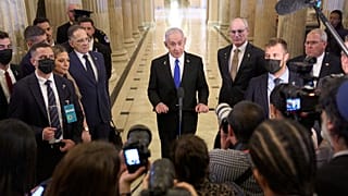 Ο Ισραηλινός πρωθυπουργός Βενιαμίν Νετανιάχου μιλάει στα μέσα ενημέρωσης, Τρίτη 8 Ιουλίου 2025, στο Καπιτώλιο της Ουάσιγκτον.