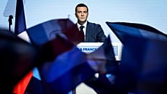 DATEI - Jordan Bardella, Spitzenkandidat der rechtsextremen französischen Nationalen Sammlungsbewegung für die bevorstehenden Europawahlen, spricht während eines Treffens in Paris, 2. Juni 2024