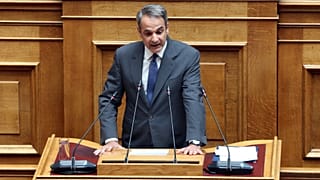 Le Premier ministre Kyriakos Mitsotakis s'exprime lors de la session plénière du Parlement sur la question des migrations et des flux en provenance de Libye
