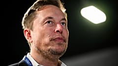 Elon Musks Chatbot verbreitet antisemitische Parolen auf der Plattform X. In Zukunft soll er besser reguliert werden.