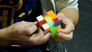 Rubik Küpü 1974 yılında Macar bir mimar ve mimarlık profesörü olan Ernő Rubik tarafından icat edilmiştir.