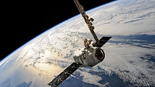 L'Ukraine collabore avec Starlink de SpaceX pour fournir des services de téléphonie mobile directement à partir de satellites d'ici à la mi-2026