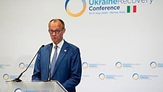 Der deutsche Bundeskanzler Friedrich Merz hat an der Ukraine-Wiederaufbaukonferenz in Rom teilgenommen.