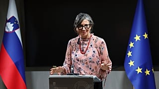 فرانشيسكا ألبانيز، مقررة الأمم المتحدة الخاصة للأراضي الفلسطينية المحتلة تتحدث خلال مؤتمر صحفي، في ليوبليانا، سلوفينيا، الخميس، 10 يوليو 2025.