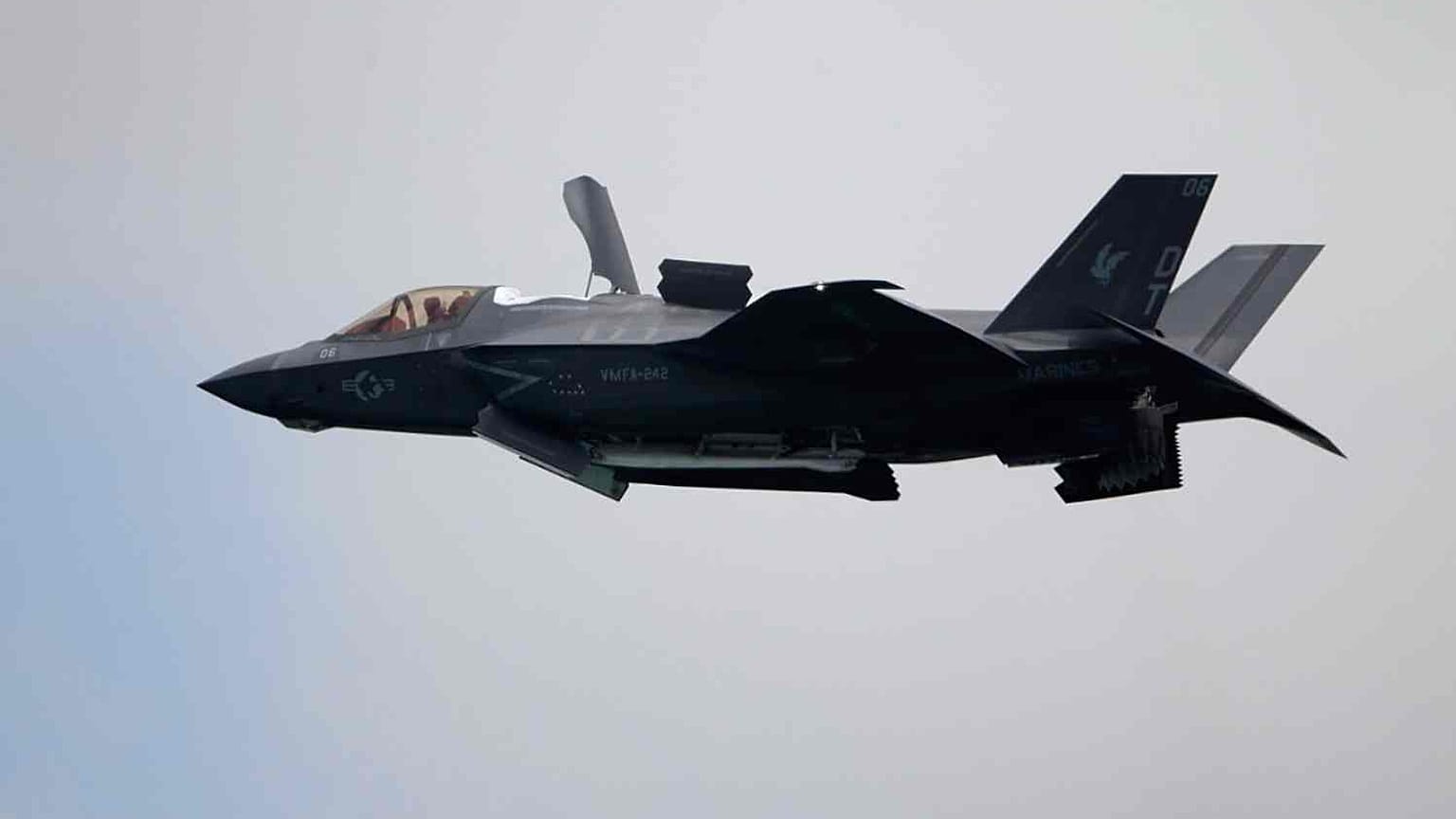 F35