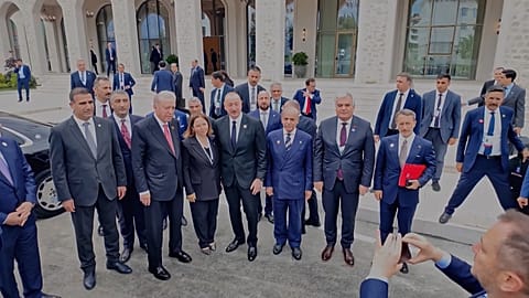 Il vertice dell’ECO in Azerbaigian si concentra sulle rotte commerciali e sulla cooperazione