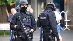 وصلت الشرطة إلى موقع حادثة في مدينة فورتسبورغ، ألمانيا، الجمعة 25 يونيو/حزيران 2021.